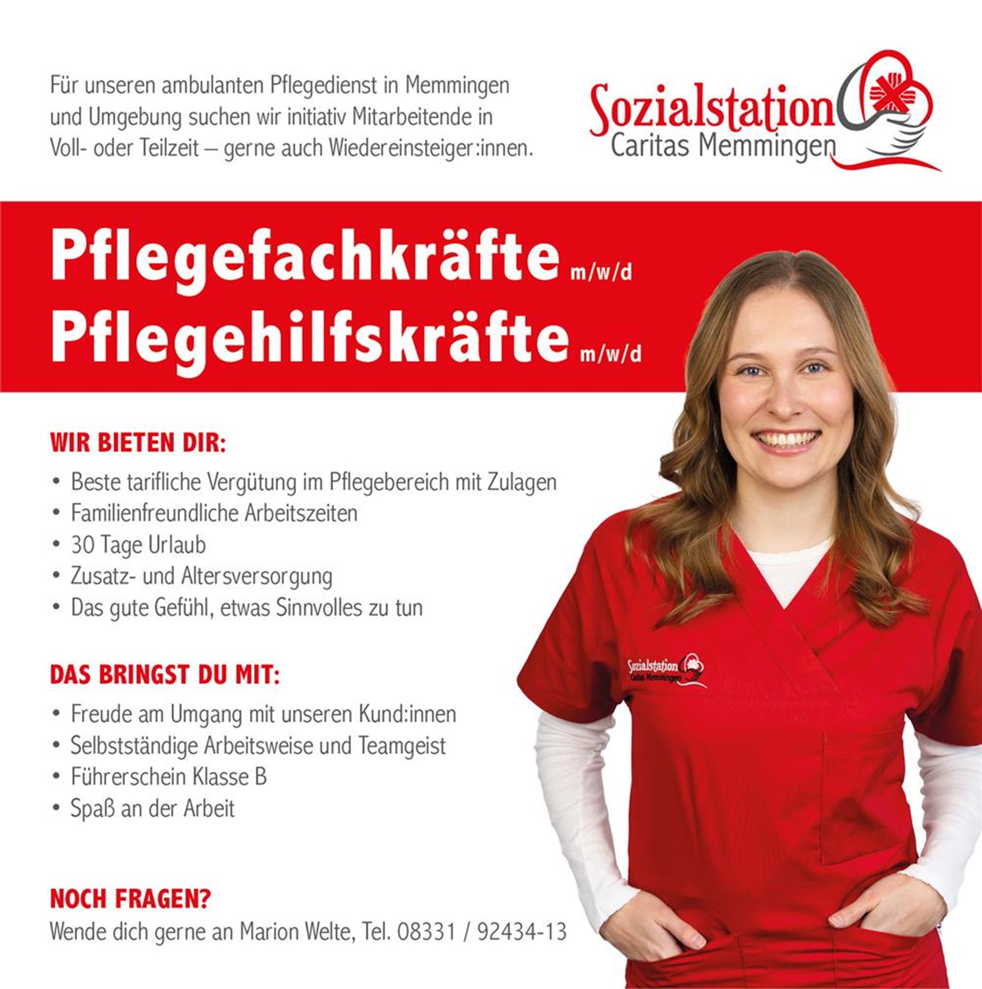 Das Foto zeigt eine junge hochmotivierte und zufriedene Frau. Sie ist auch als Pflegekraft erkennbar und trägt ein weinrotes Polohemd und eine weiße Hose. neben dem Bild stehen die wichtigsten Informationen zu dem Beruf, das Angebot, die erwünschten Qualifikationen. 